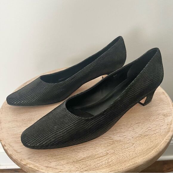 Vaneli Dayle Almond toe Short Block heel Pump, Black print Women's Size 9.5 NWOB - Picture 2 of 8